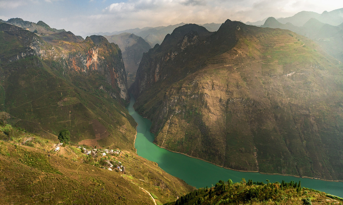 TOUR DU XUÂN MIỀN BẮC: TP. HỒ CHÍ MINH – HÀ GIANG – CAO BẰNG - THÁI NGUYÊN | 5N4Đ